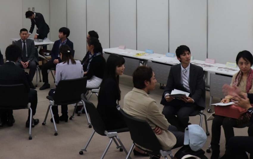 来場者とトビタテ生の交流会