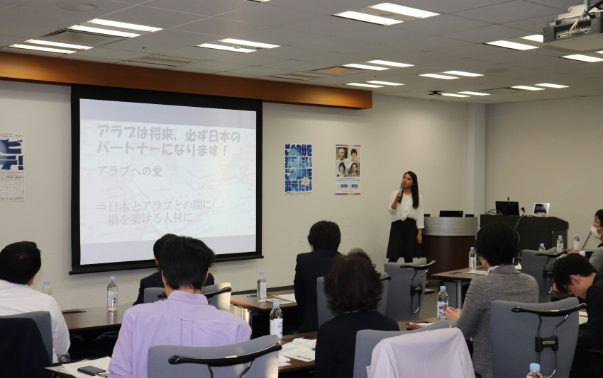 12/5(水)19:30より留学報告会を開催します！